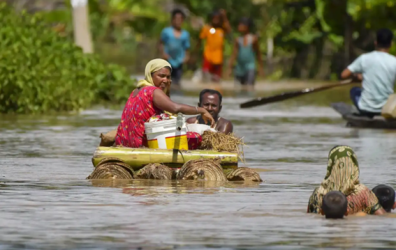 Boat on the Road! Madhya Pradesh Streets Turn into Streams as Mandakini River Overflows